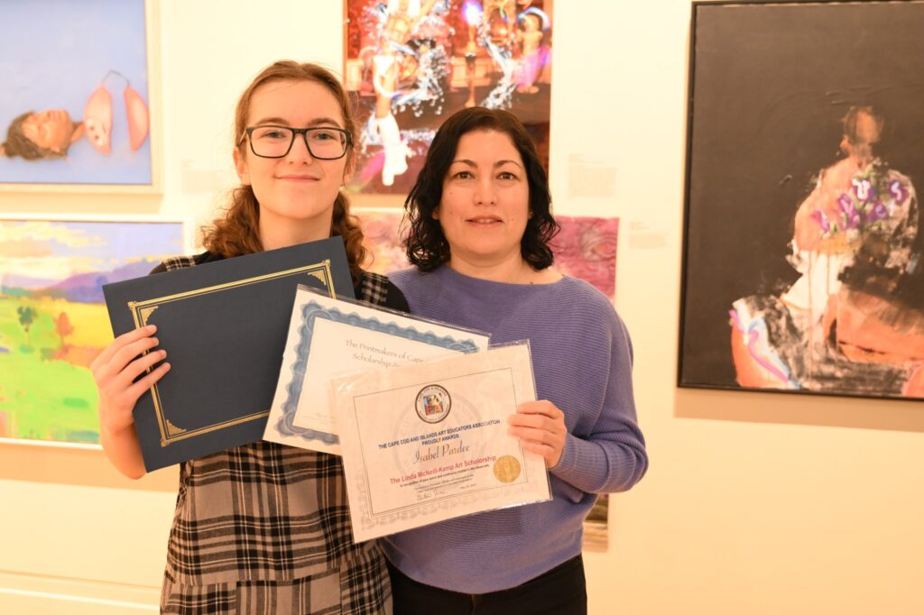 Isabel and Ana Pardee 