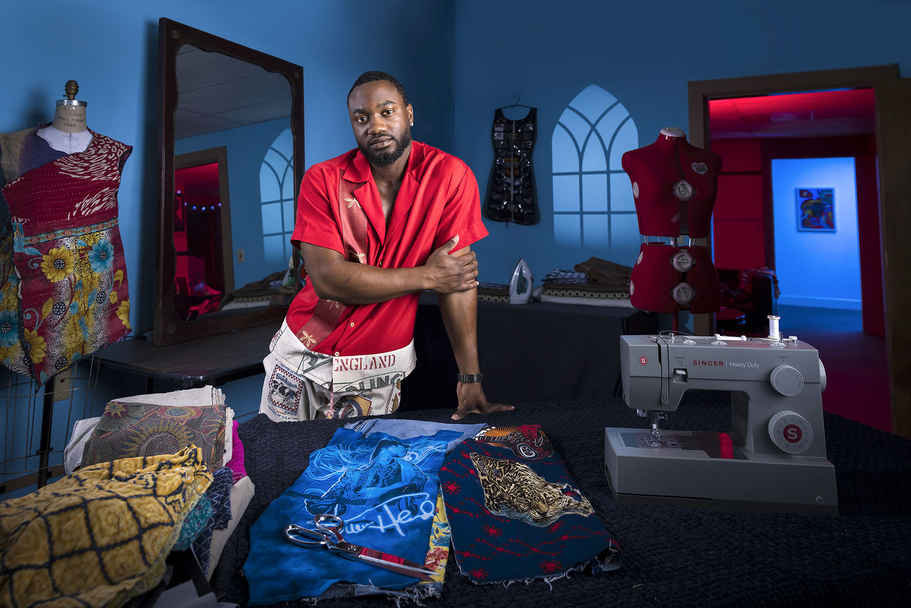 Portrait of Kenard Smith by photographer Julia Cumes in collaboration with Lipe Borges